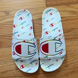 Special edition Champion Rainbow Slides